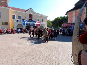 gallery_7576_1166_42617.jpg